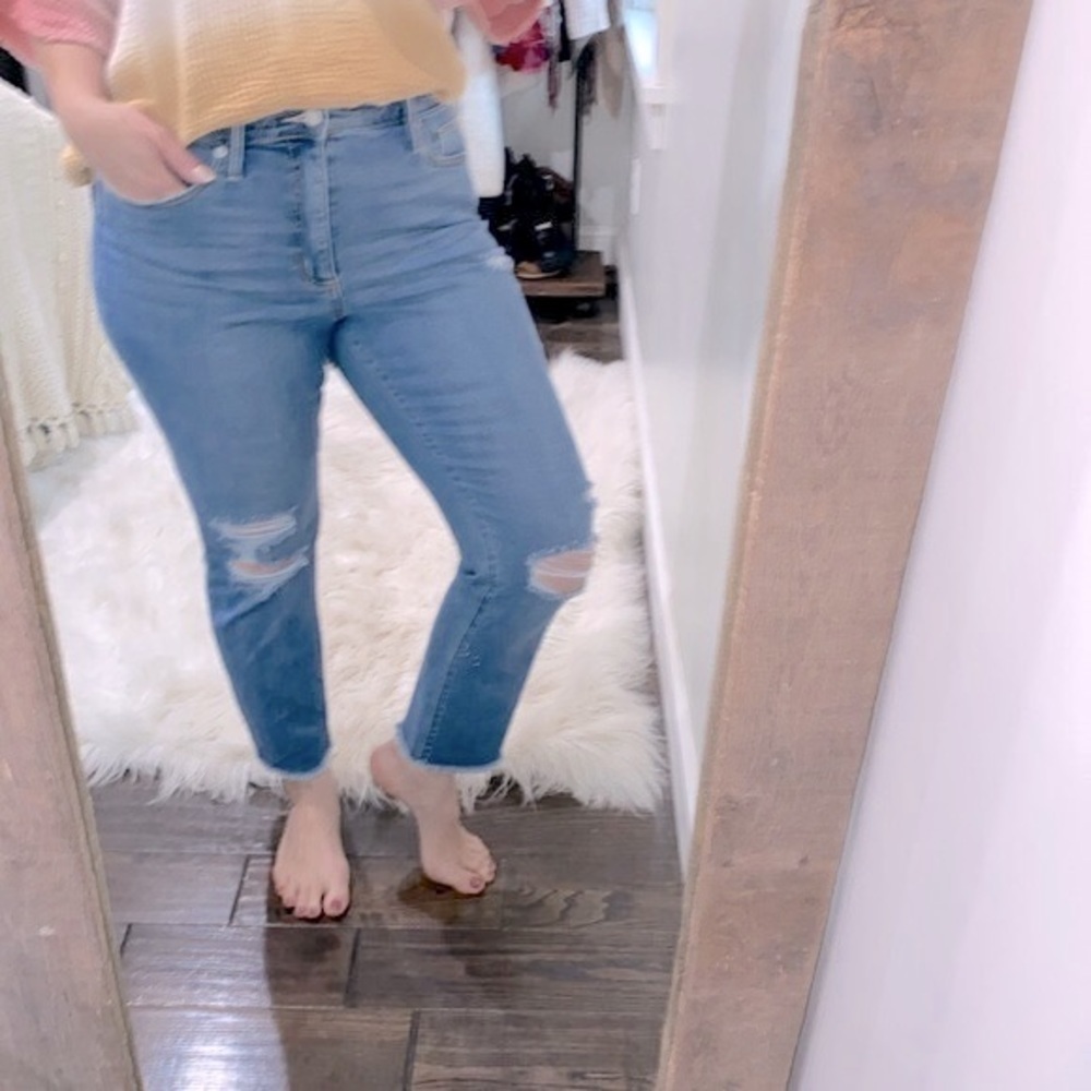 Universal Thread high rise slim straight size 12/31